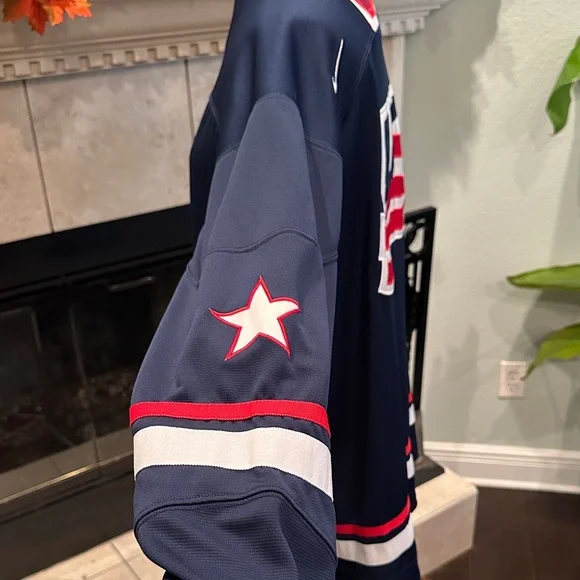 Nike USA Hockey Jersey - Picture 3 of 3